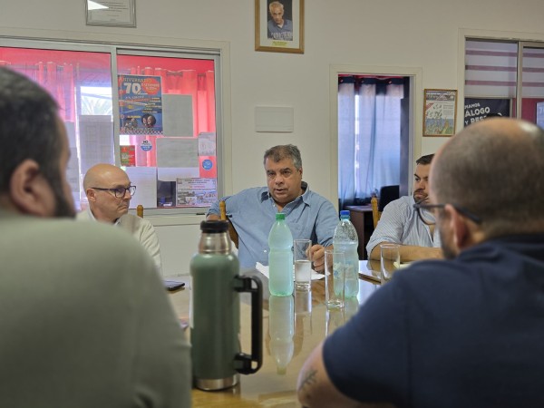 Blás propuso incentivos, profesionalización y control en la Intendencia tras reunión con ADEOM; Cómo nació la locura de los radares?