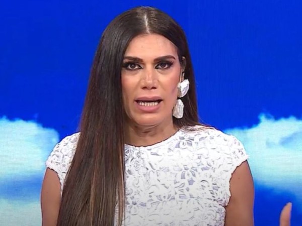 Flor de la V se despidió de Intrusos: “Vivan los putos, vivan las travas y viva Perón”