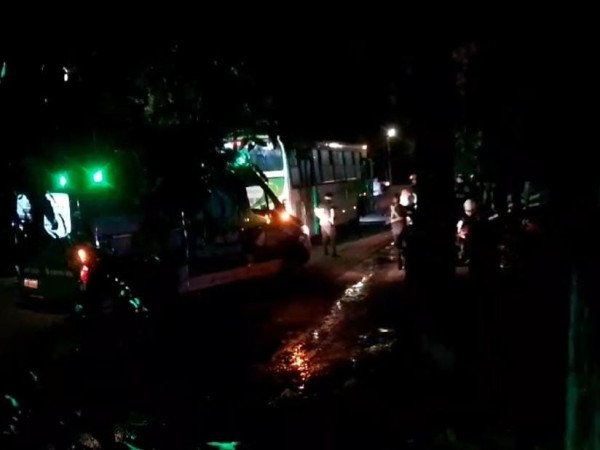 Escapaba de la policía hombre que falleció al chocar contra ómnibus