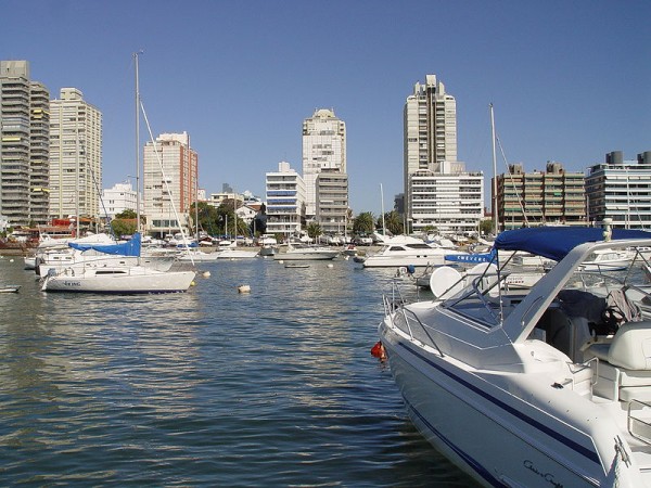 Hay 28 embarcaciones en lista de espera para recibir amarras en el Puerto de Punta del Este