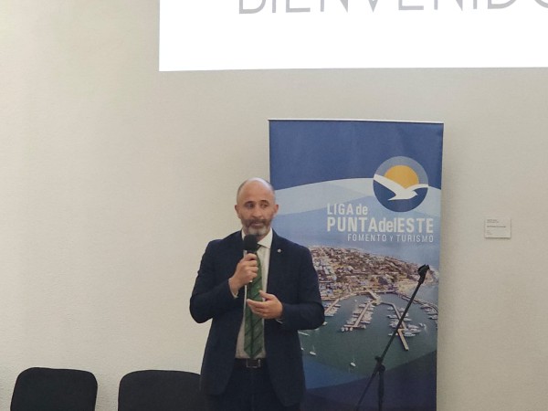 El turismo en Uruguay genera 7 puntos del PBI y 1.200 millones de dólares en salarios anuales, según el ministro de Turismo