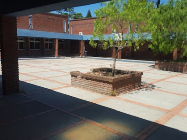 Ladrones dejaron sin aire acondicionado, tv y frigobar a la Escuela de La Azotea de Haedo; es la quinta vez que la roban