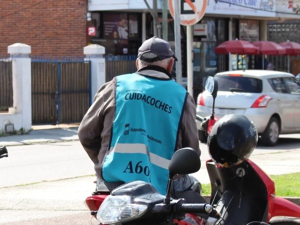 cuidacoches,Maldonado,permiso,renovación,solicitud