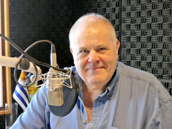 Falleció el histórico DJ y conductor radial Henry Mullins