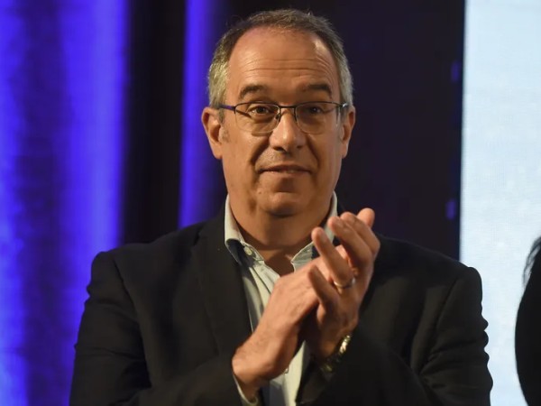 El futuro ministro de Educación José Carlos Mahía se queja de la escasa información recibida sobre su futura cartera