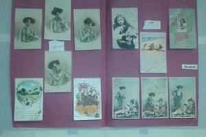 Muestra de postales antiguas en San Carlos