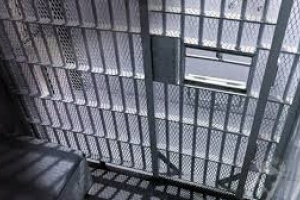 Denunciado por su esposa por manosear a la hija de ambos