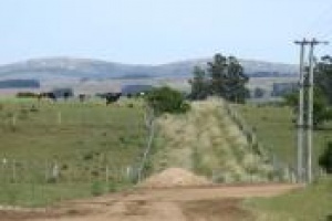Los Cerrillos y Garzón Arriba contarán con energía eléctrica