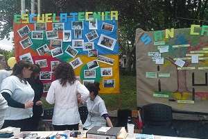 Feria educativa en la Plaza de San Carlos