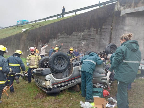 siniestro tránsito, maldonado, volco, camioneta,