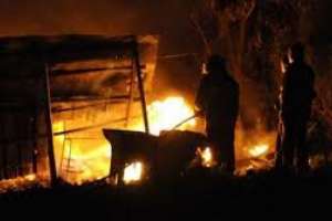 Incendio dejó sin nada a familias en asentamiento Los Eucaliptus; piden colaboración