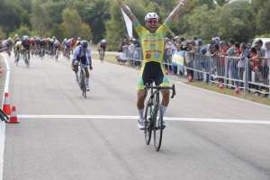 Sebastián Rodríguez del Club Ciclista Amanecer, ganó la primera etapa  entre Montevideo y Maldonado de Vuelta Ciclista del Uruguay