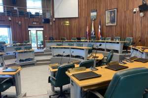 Frente Amplio convoca a directores de la Intendencia por temas de estacionamientos tarifados y realojo de asentamientos
