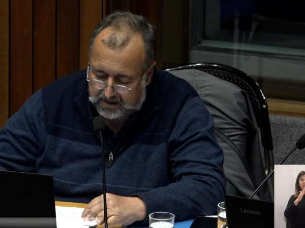 Bancada frenteamplista reconoce “cuestiones fuera de tono” de Correa pero no se responsabilizó por comunicado