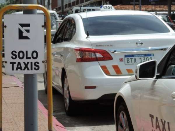 Quedó en libertad taxista que forcejeó con pasajera internada en grave estado