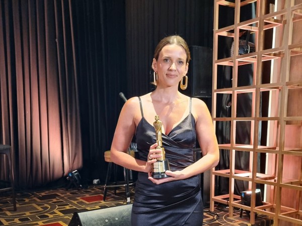 Martín Fierro Latino: periodista de Canal 5 fue la única uruguaya en ganar un premio y lo recibió en Enjoy Punta del Este