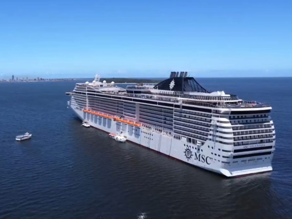Teatro estilo Broadway, simulador de F1 y mayordomo 24 horas: así es el crucero MSC Splendida que llegó a Maldonado