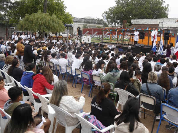 maldonado, escuela n°1, 80 años,